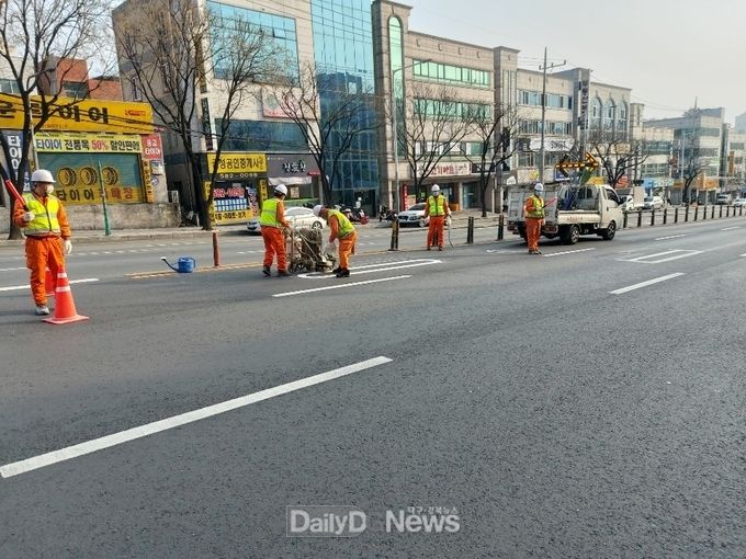 대구시 안전속도 5030 노면표시 정비 모습. (사진=대구시 제공)
