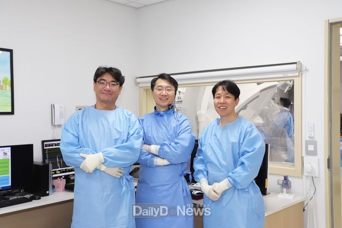 계명대학교 동산병원 부정맥팀. (왼쪽부터 박형섭 교수, 한성욱 교수, 황종민 교수). (사진=계명대 동산병원 제공)