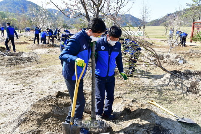 월성본부, 회사창립 20주년 기념 식목행사 개최