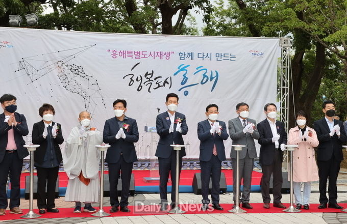 포항시, 흥해 이팝나무 명소화 사업 준공식 개최