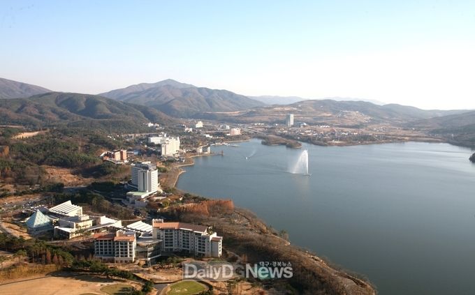 경북문화관광공사 제공)관광단지 전경(가을)