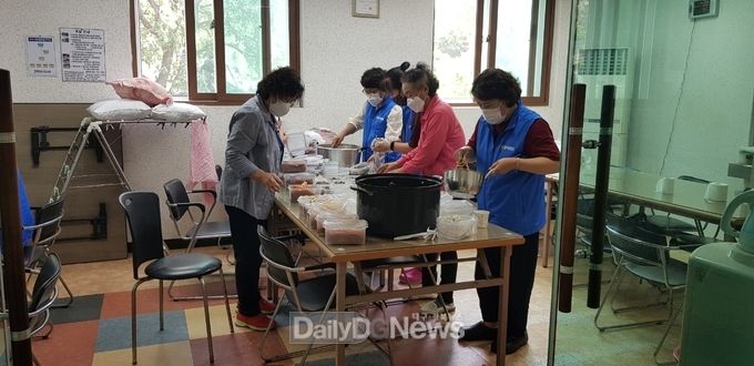 지품면지역사회보장협의체, 취약계층 반찬 나눔 봉사