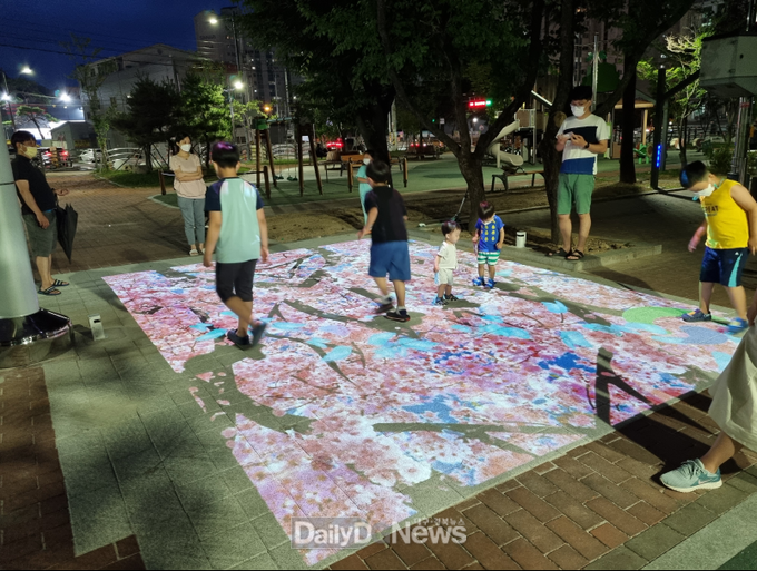 경산시, 백천공원 내 움직이는 인터렉티브 조명 설치