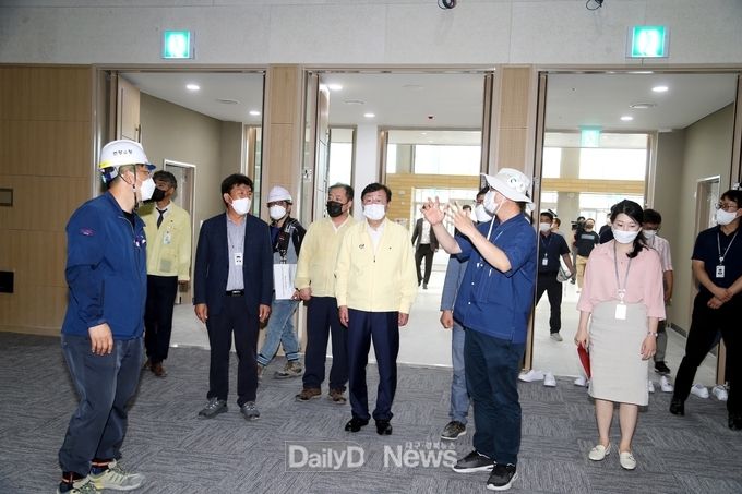 권영세 안동시장, 백신접종센터, 3대문화권 사업장 현장점검 나서