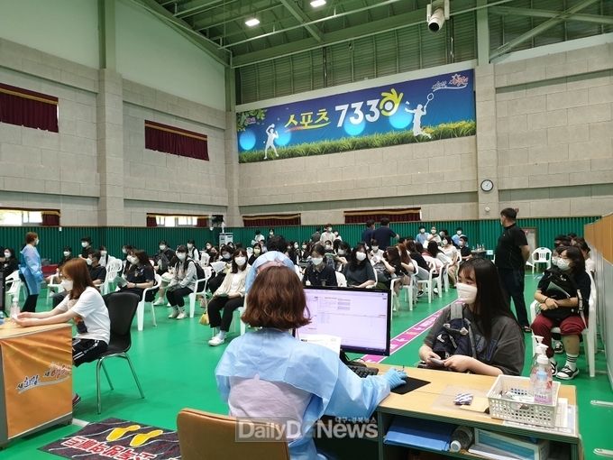 영천시 고3 및 고교 교직원 대상 코로나19 예방접종 현장