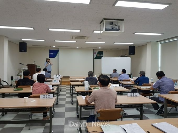 군위군, 토마토 공선회 농가 1:1 맞춤형 현장컨설팅 교육 실시