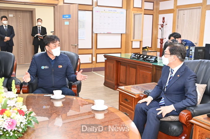 청송군, 상생하는 지역경제 선순환 구조 구축-법무부장관 교정시설 및 법무연수원 유치에 관한 면담