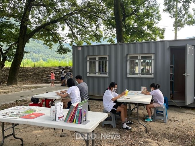 새마을문고 고령군지부, 쌍림면 신촌숲 피서지 문고 운영