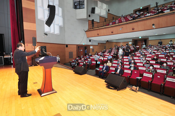 군위군, 전문가와 통합신공항 건설에 따른 발전 방향 심포지엄 개최