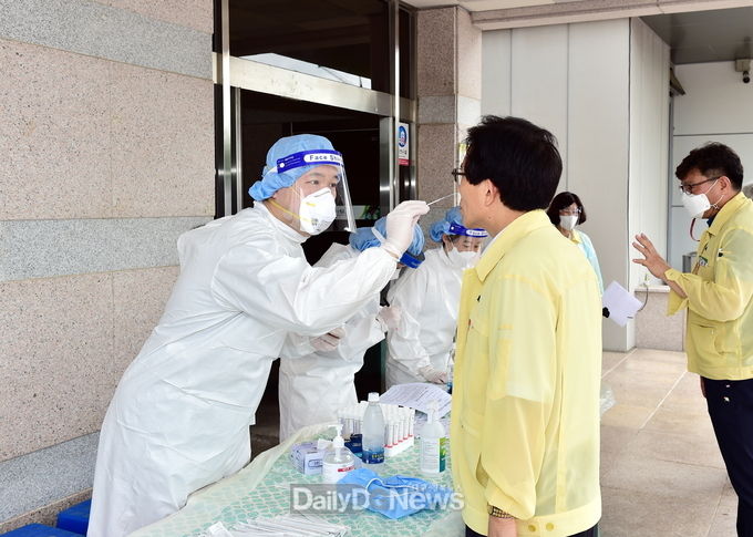 전 직원 긴급 전수검사 실시