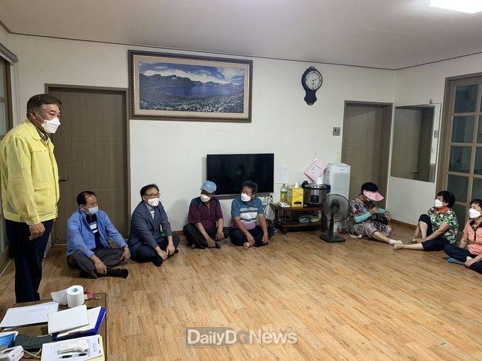 이창재 부시장, 코로나19 방역 ․ 폭염대비 경로당 방문