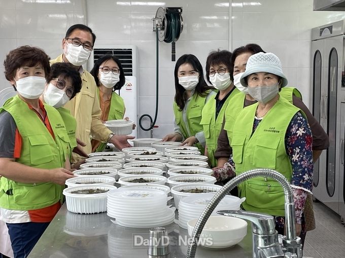 의흥면, 어르신 여름입맛 살리는 따뜻한 국 나눔 실천