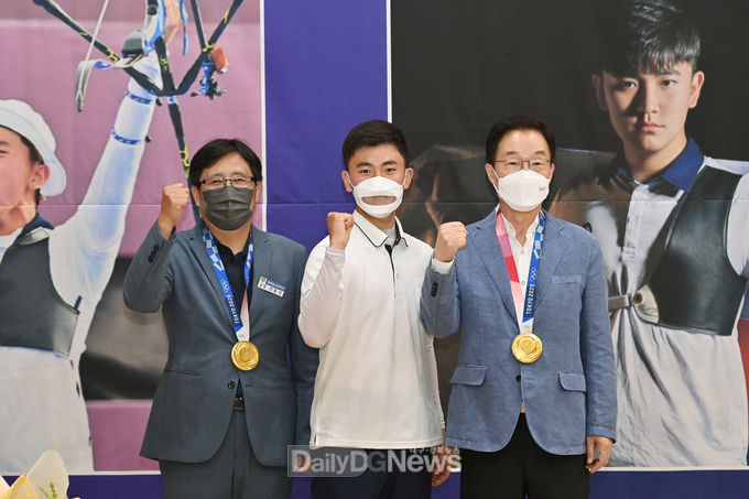 경북일고, 올림픽 2관왕 김제덕 선수 환영 행사 개최