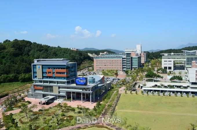 금고공과대학교 전경
