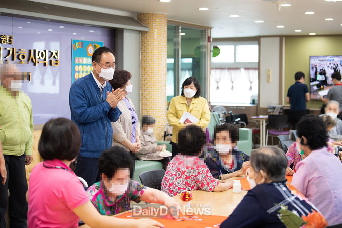 구미시, 노인요양시설 및 주간보호시설 등 취약시설 특별방역 점검