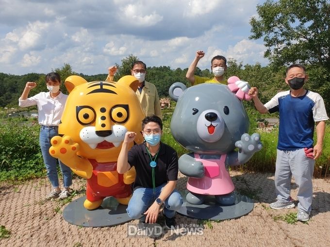 의흥면, 호랑이, 곰 캐릭터 조형물 설치