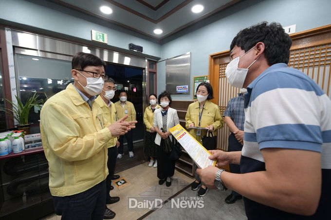 청도군, 코로나19 확산방지 위한 유흥시설식당 카페 일제점검 실시