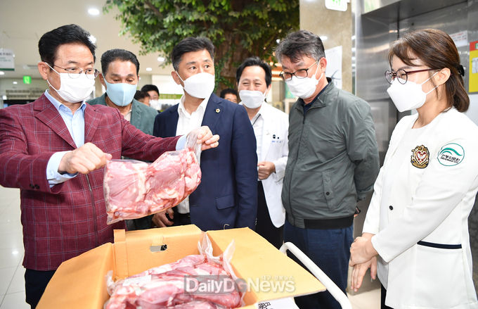 경북 한돈협회, 의료진 위한 한돈 나눔행사 열어