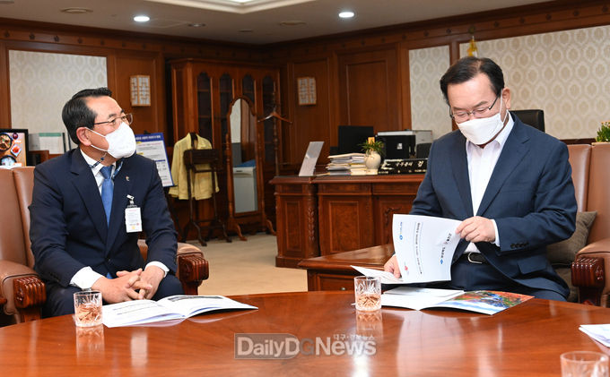 전찬걸 울진군수, 김부겸 국무총리 면담