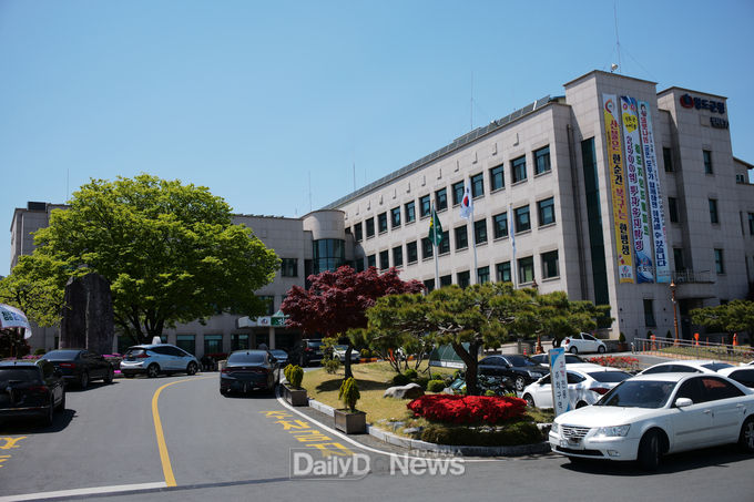 청도군청 전경
