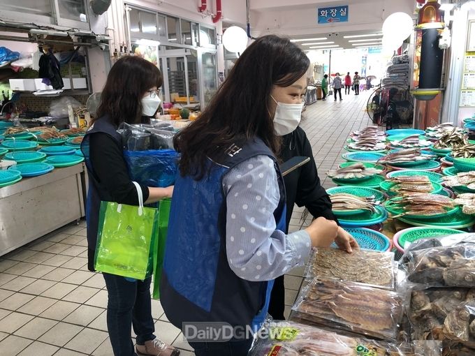 한울본부, 감포 시장 장보기 행사 시행 및 친환경 장바구니 배부