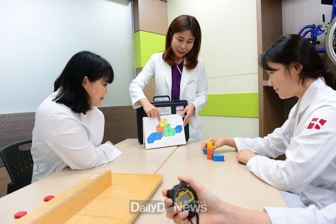 대구보건대학교 작업치료과는 4차 산업혁명에 적합한 융합적인 사고와 사회적 약자를 위한 봉사정신을 함양한 우수 작업치료사를 배출하고 있다. (사진=대구보건대학교 제공)