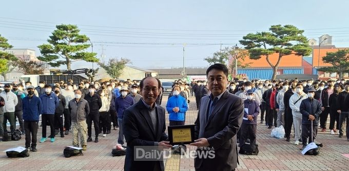 풍각면 자매결연업체 아진산업(주), 청도반시 수확 일손돕기