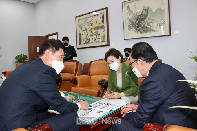 이강덕 포항시장 내년도 국비확보 위해 국회방문 등 막바지 총력전