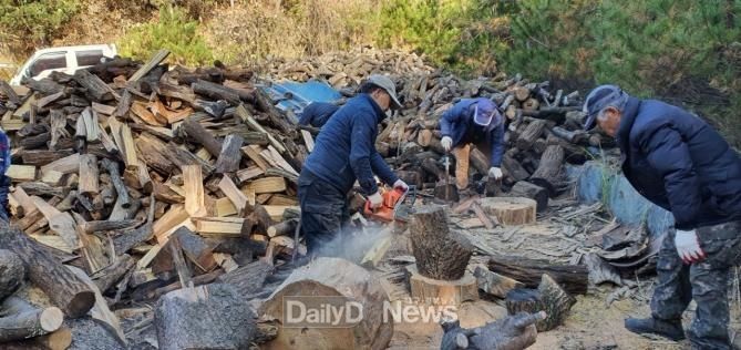 칠곡군, 잉여 산림부산물 통한 ‘땔감 나누기 행사’ 개최