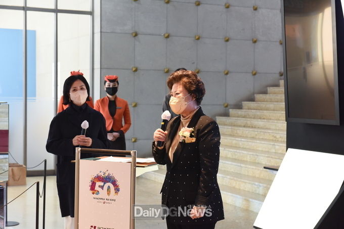 남성희 대구보건대학교 총장이 23일 ‘개교 50주년 마무리 행사 ‘epilogue’ 행사에서 축사를 하고 있다. (사진=대구보건대 제공)