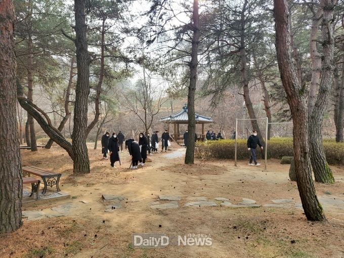 체육사업소 직원, 육상 국가대표 후보 선수, 지도자 등 80여명 지역 사회 공헌 동참