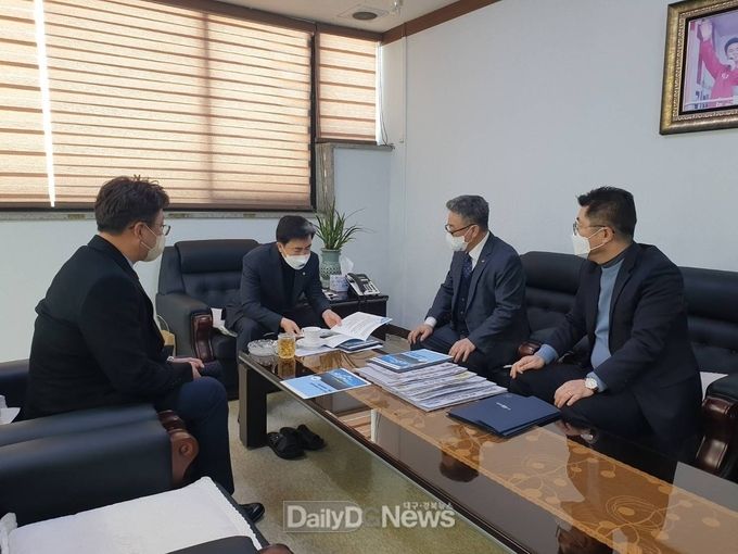 김태흠 국회의원 방문