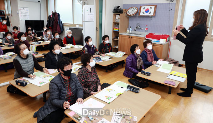 함께 배우면 재미는 두 배! 행복은 열 배! 울진군, 2022년도 『찾아가는 등불교실』 개강