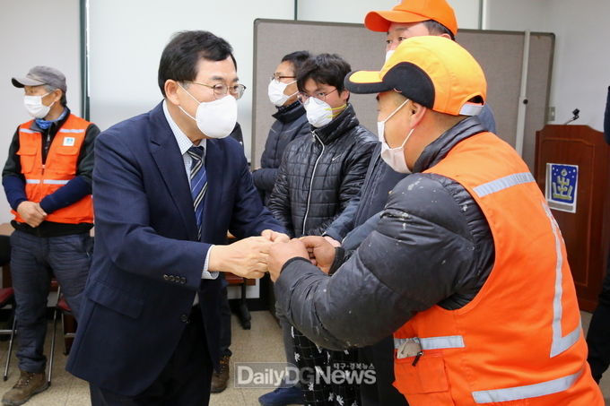 주낙영 경주시장, 설 연휴 현업기관 방문 격려