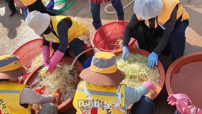 대한적십자봉사회 문경시지구협의회, 울진군 산불현장 급식자원봉사 활동 전개