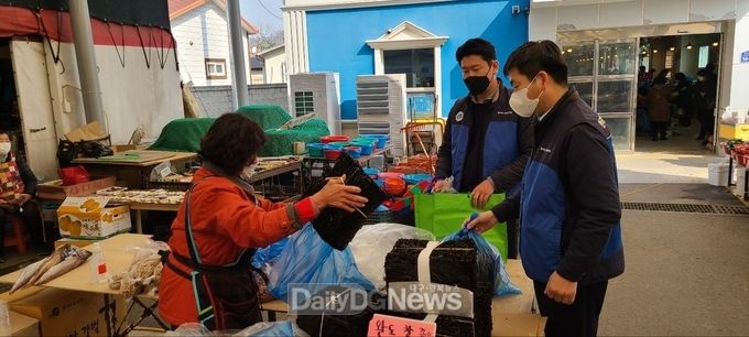 월성본부, 양남면 전통시장 장보기 행사 시행