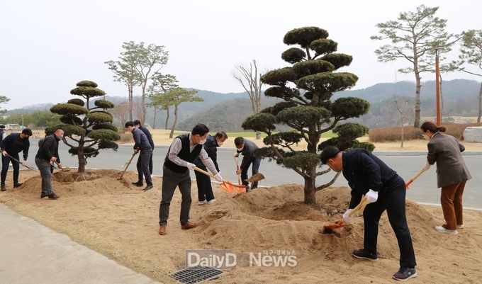 경북문화관광공사, 식목식재로 탄소 저감