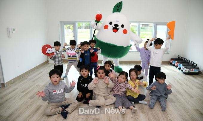 영주시 마스코트 힐리와 아이들