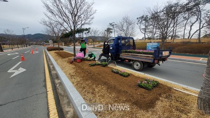 경북문화관광공사, “형형색색”관광단지로 변화
