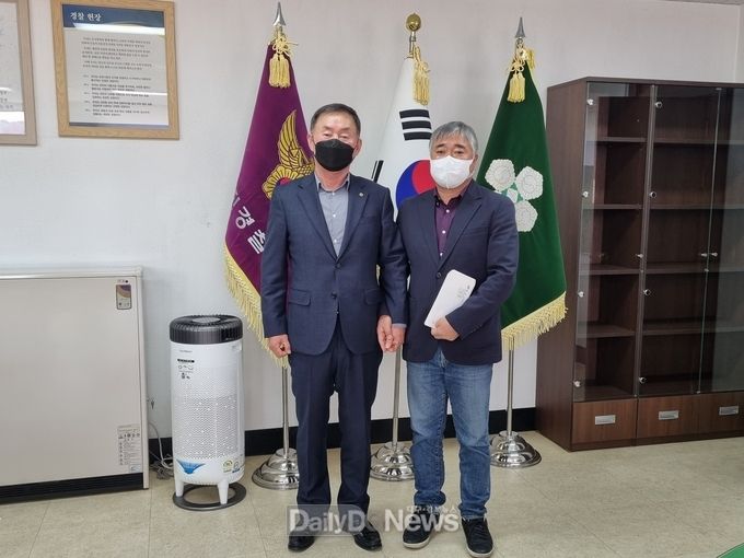 경북경찰청 안보자문협의회, 울진 산불 피해 탈북민 위문금 전달