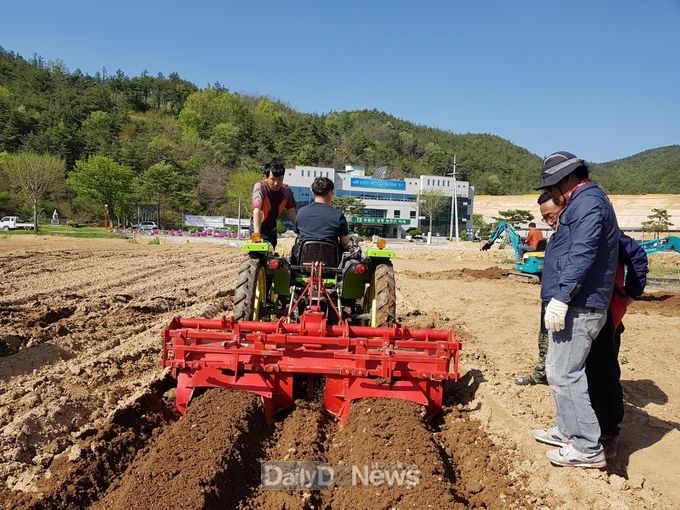 청송군, 농작업대행 서비스로 영농 취약계층 일손 부족 해소