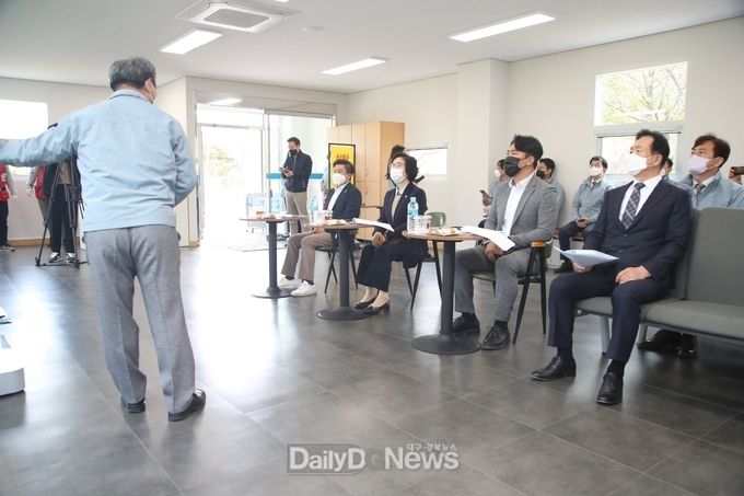 대구시의회 기획행정위원회(위원장 윤영애)가 15일 ‘대구국제사격장’ 현장을 방문하고 있다. (사진=대구시의회 제공)