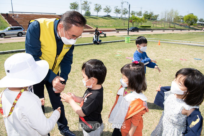 구미시, ‘찾아가는 꾸러기 놀이마당’운영