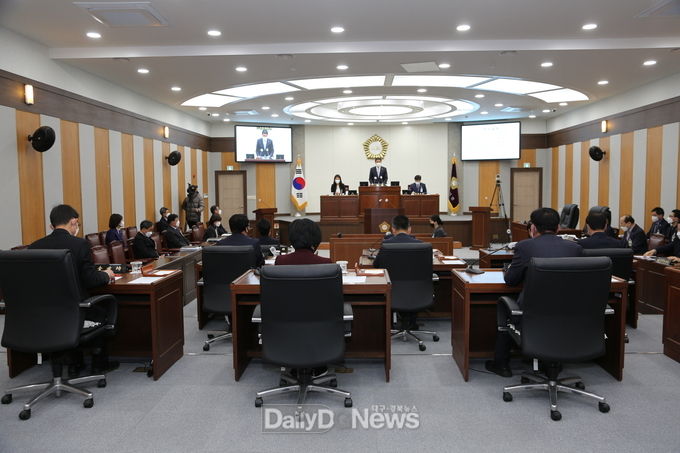 칠곡군의회, 제8대 마지막 임시회 폐회!!