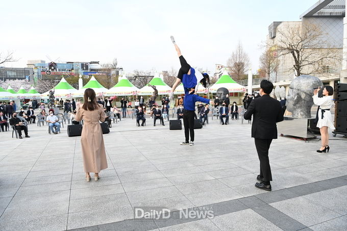 대구 동구청 2021년 동촌금호강예술제 모습. (사진=동구청 제공)