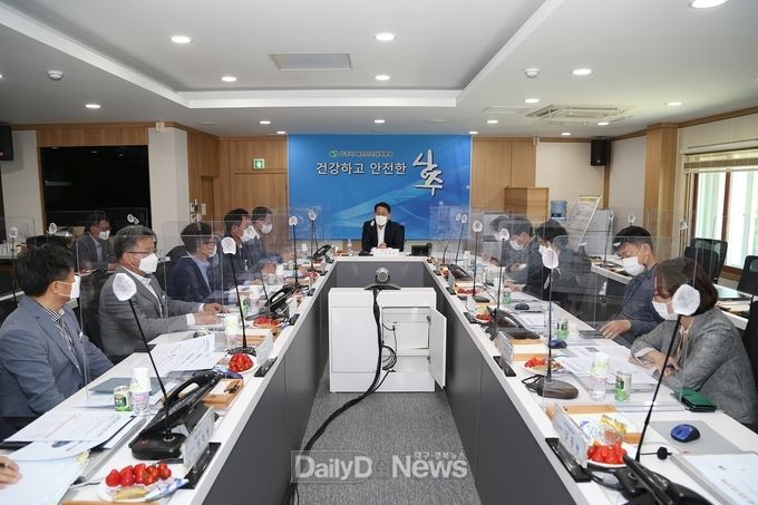 김인중 농림축산식품부 차관보, 상주에서 아프리카돼지열병(ASF) 방역에 따른 보고회 및 가축방역 관계자 격려