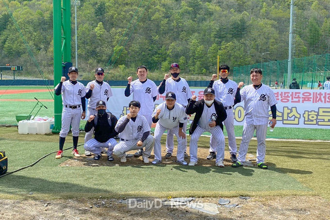 영주시 연고 동호인 야구팀 선비즈 야구단(감독 조현민)