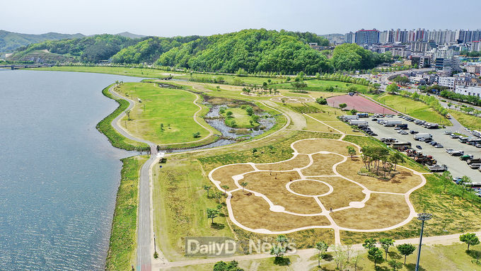 안동시, 낙동강 경관초화단지 조성사업 완공, 사업비 9억3천만 원, 면적 47,610㎡