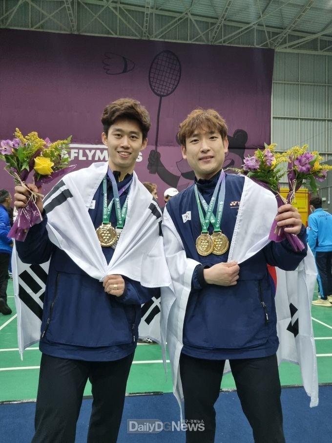 김천시 제공) 제24회 하계테플림픽, 배드민턴 남자복식 금메달 획득