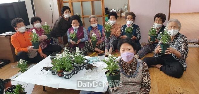 춘산면, 텃밭 가꾸기 및 반려식물 키우기 프로그램 운영